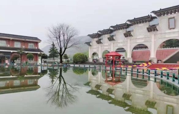 西安霸陵墓園新區寶地，環境優美！